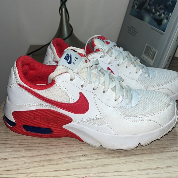 Nike shoes - Picture 3 of 5